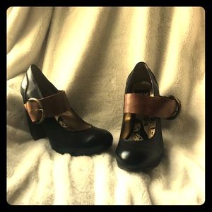 Dolce Vita chunky heel Mary Jane shoes size 8.5